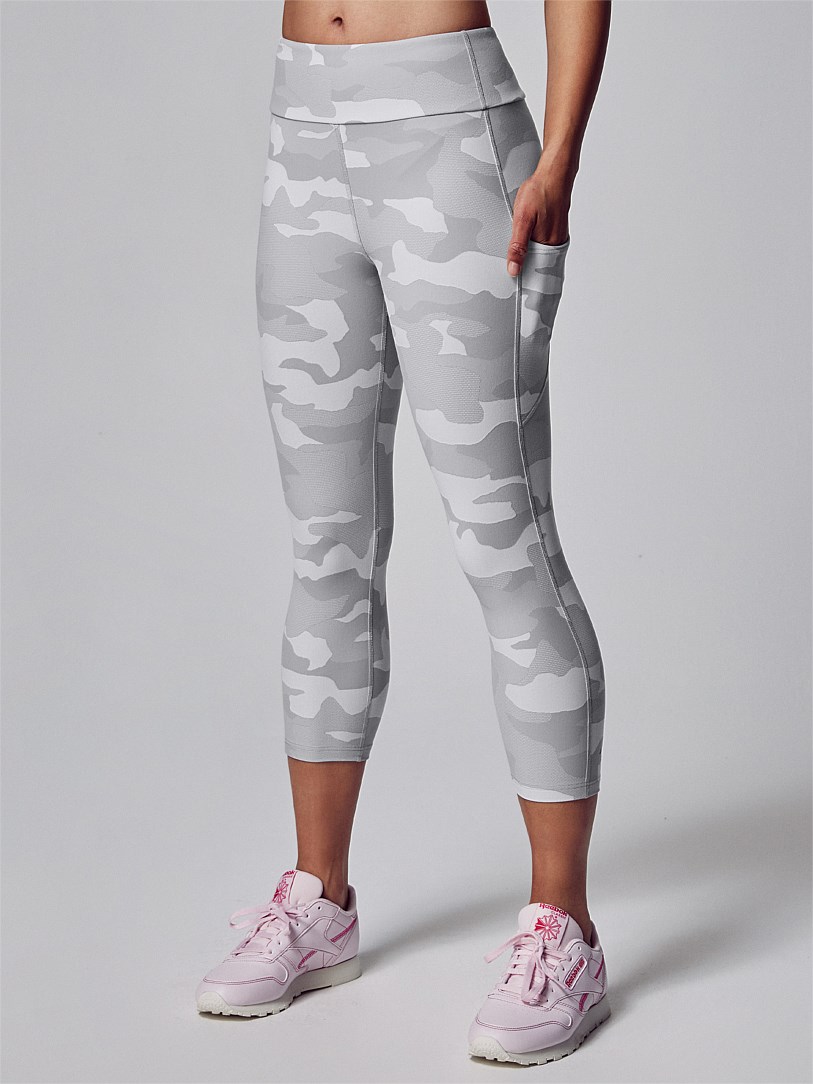 Flex Zone Pocket 3/4 Leggings 21"